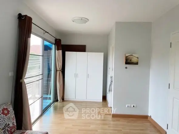 image_rental-26910705