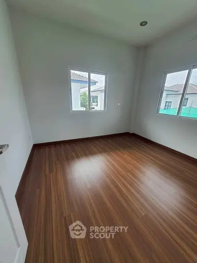 image_rental-28044306