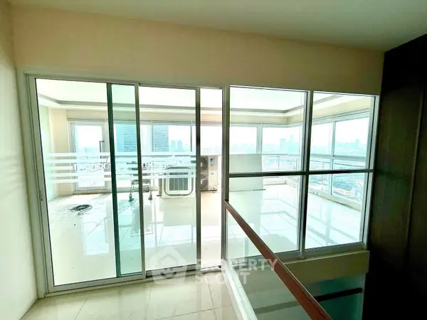 image_rental-29001640