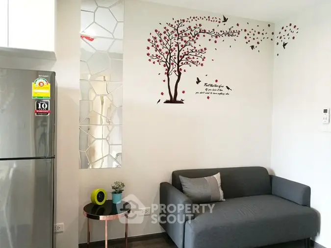 Fully Furnished 1 Bedroom Condo at Rich Park Triple Station Livingroom