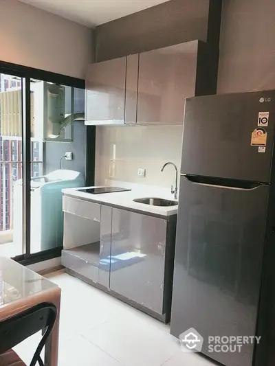  1 Bedroom Condo at Life Asoke Rama 9-4