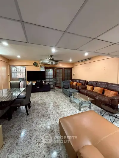 image_rental-28003756