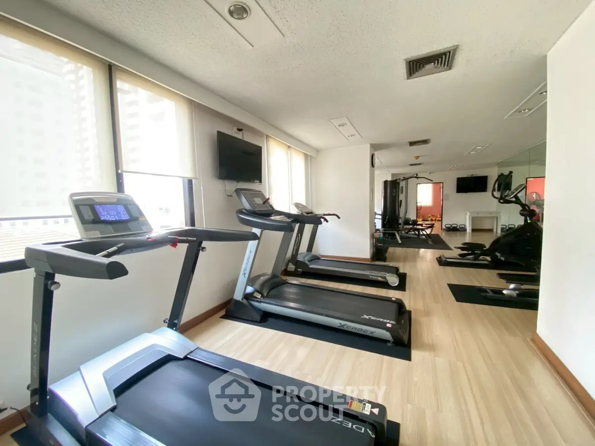 LINE_ALBUM_8B Prasanmitr Place 70,000 2+1 bed 140sqm_260320_23.jpg