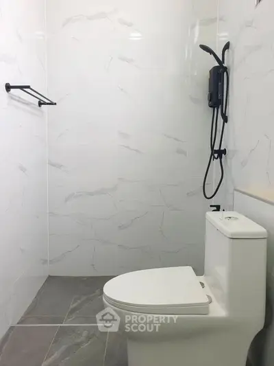 Modern bathroom with sleek design and high-quality fixtures