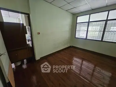 image_rental-31065400