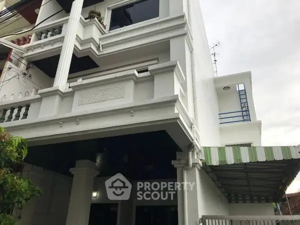 image_rental-31517850