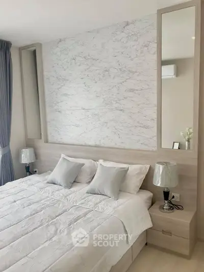 Fully Furnished 1 Bedroom Condo at Life Sukhumvit 48-2