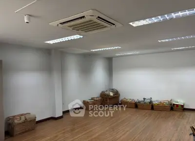 Screenshot 2568-12-03 at 21.28.51.jpg