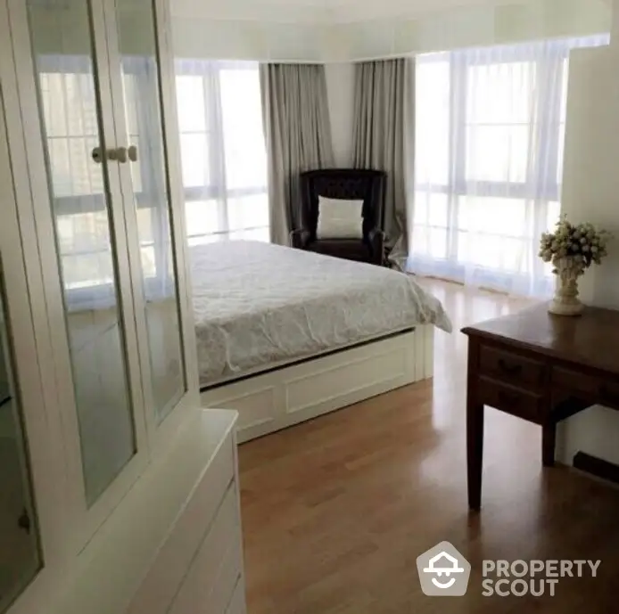  2 Bedrooms Condo at The Waterford Park Sukhumvit 53 Condominium-1