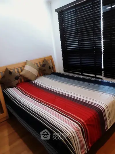  1 Bedroom Condo at Lumpini Place Ratchada Thapra-4