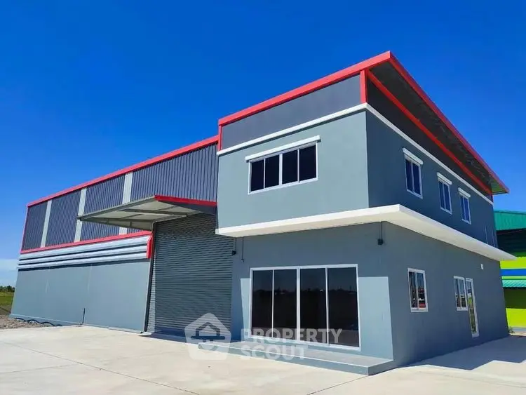 Modern industrial warehouse with sleek design and spacious layout