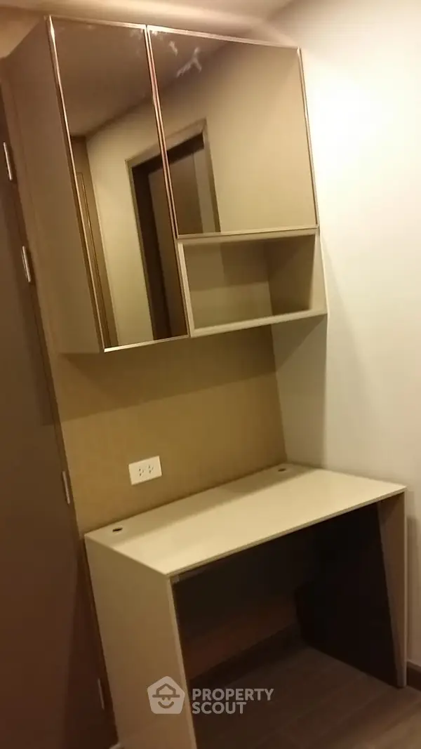 image_rental-5309564