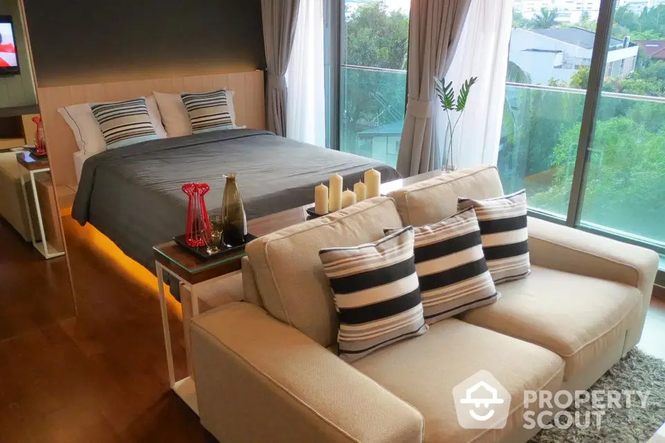 Fully Furnished 1 Bedroom Condo at Noble Remix 2 Thonglor-1