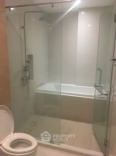 2 Bedrooms Condo at Bright Sukhumvit 24 Condominium-4