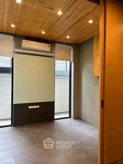 image_rental-30016535