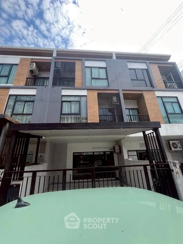 image_rental-27032299