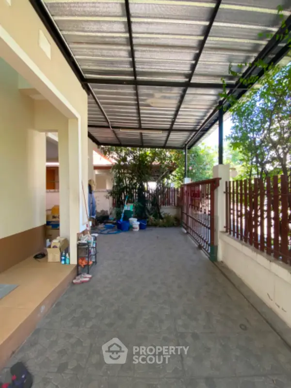 image_rental-7117946