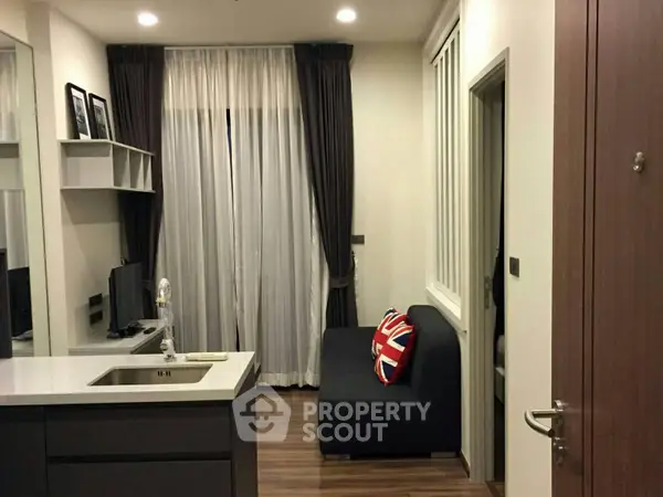 image_rental-8987336