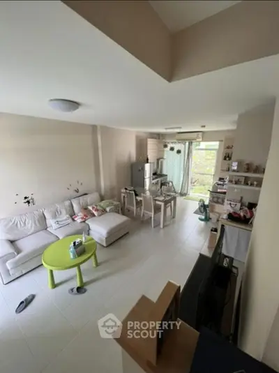 image_rental-28694176