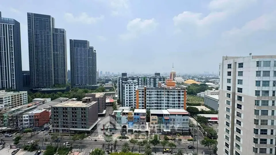 Stunning cityscape view showcasing modern high-rise buildings and vibrant urban landscape.