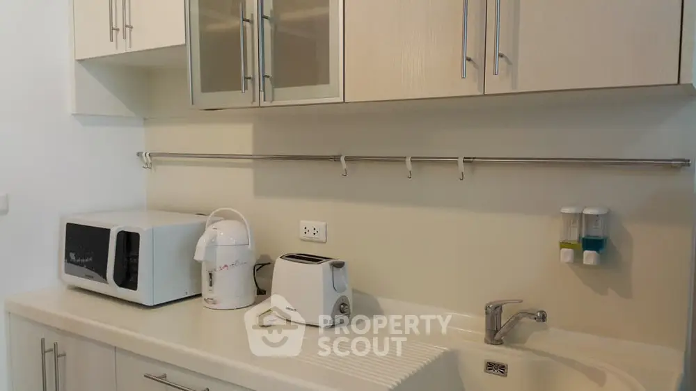  1 Bedroom Condo at Supalai River Place Charoen Nakorn-1