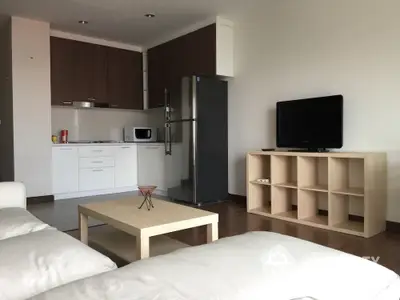  2 Bedrooms Condo -4