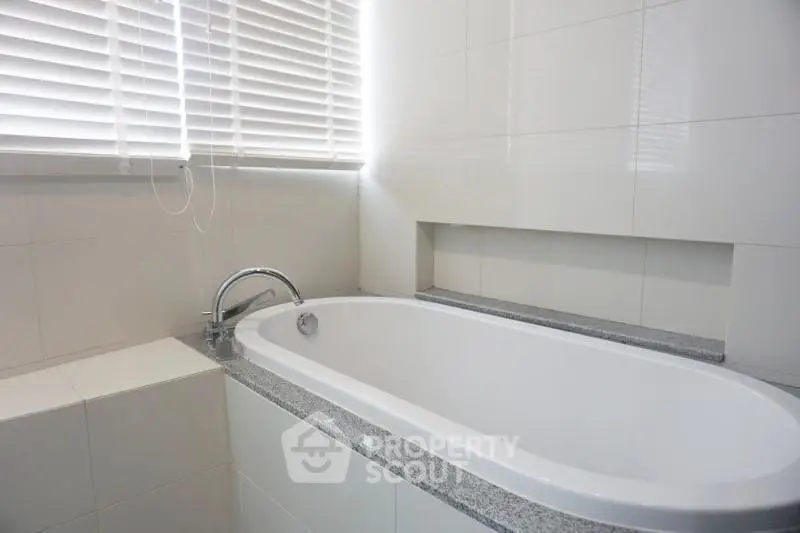  2 Bedrooms Condo at Millennium Residence Sukhumvit Condominium-1