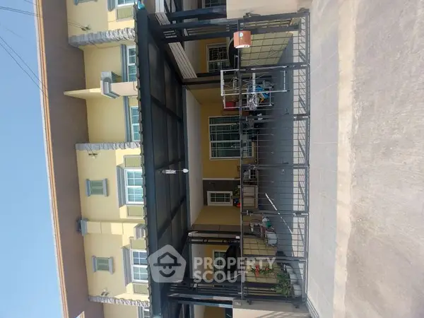 image_rental-27216082