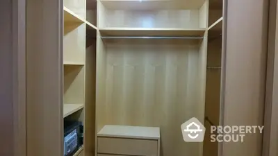  3 Bedrooms Condo at Somkid Gardens Condominium-7