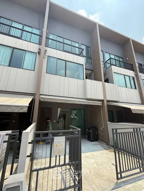 image_rental-31220874