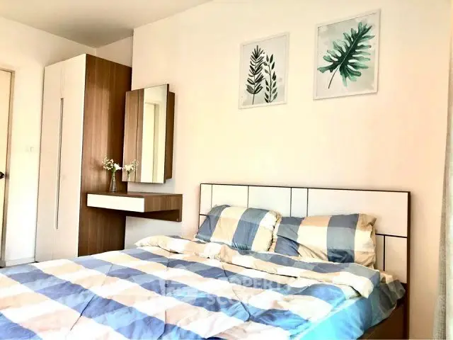 Cozy bedroom with modern decor and stylish furniture, perfect for relaxation and comfort.