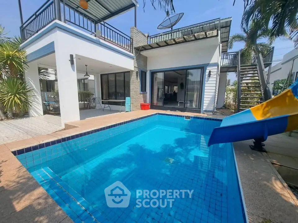 Modern villa with private pool and spacious outdoor area, perfect for luxury living.