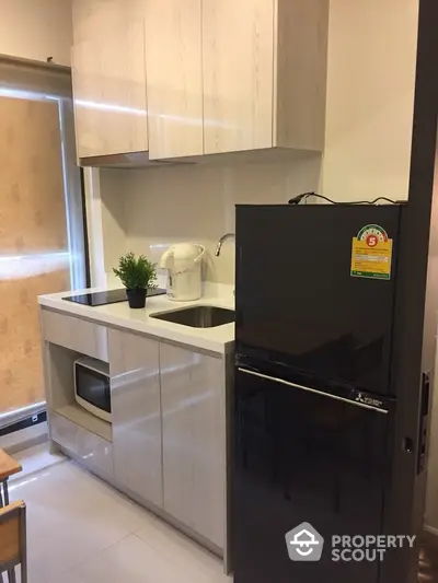  1 Bedroom Condo at Life Sukhumvit 48-2