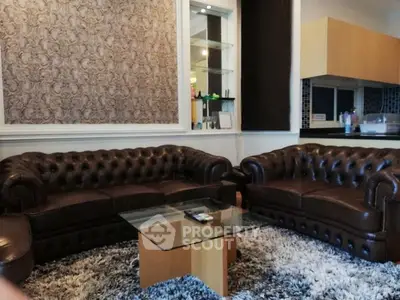 Fully Furnished 1 Bedroom Condo at Wind Ratchayothin Livingroom