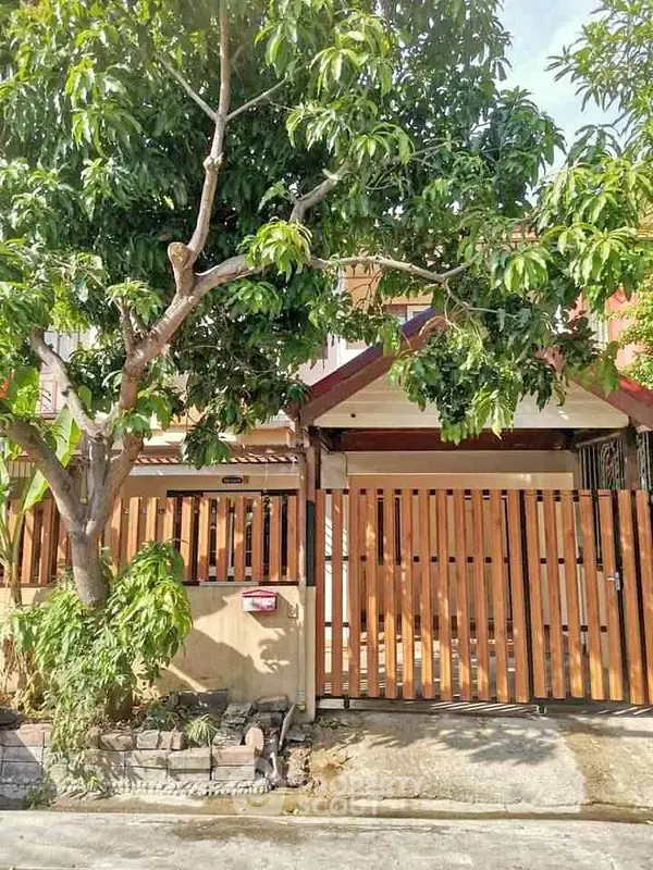 image_rental-12125861