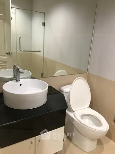  2 Bedrooms Condo -2