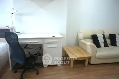 Fully Furnished 1 Bedroom Condo at Lumpini Place Phahol Saphankhwai-9