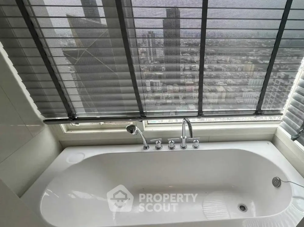 Screenshot 2569-03-25 at 23.05.27.jpg