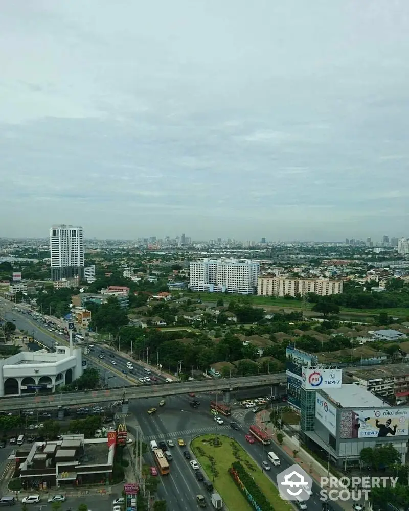  1 Bedroom Condo at Lumpini Place Srinakarin Huamak-1