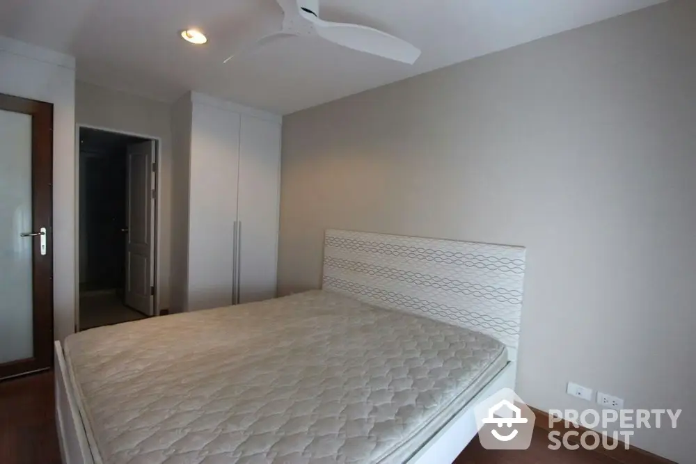  2 Bedrooms Condo -1