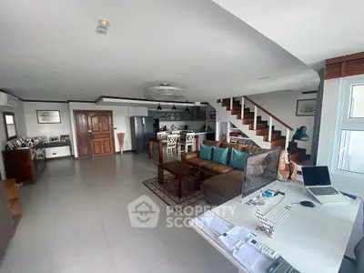 image_rental-27567275