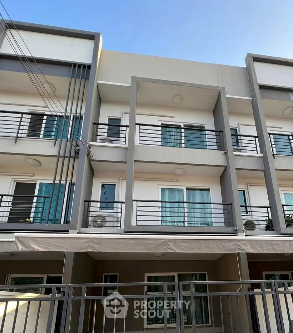 Screenshot 2569-03-26 at 10.39.18.jpg