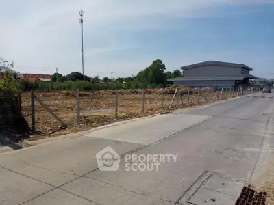 Vacant land plot with potential for development in urban area