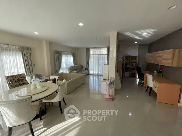 image_rental-30961196