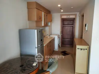 Fully Furnished 1 Bedroom Condo at Supalai Oriental Place สาทร สวนพลู-5