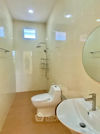 Modern bathroom with sleek fixtures and elegant tile design
