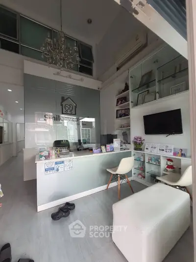 image_rental-30988196