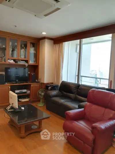  3 Bedrooms Condo at Sathorn House Condominium-4