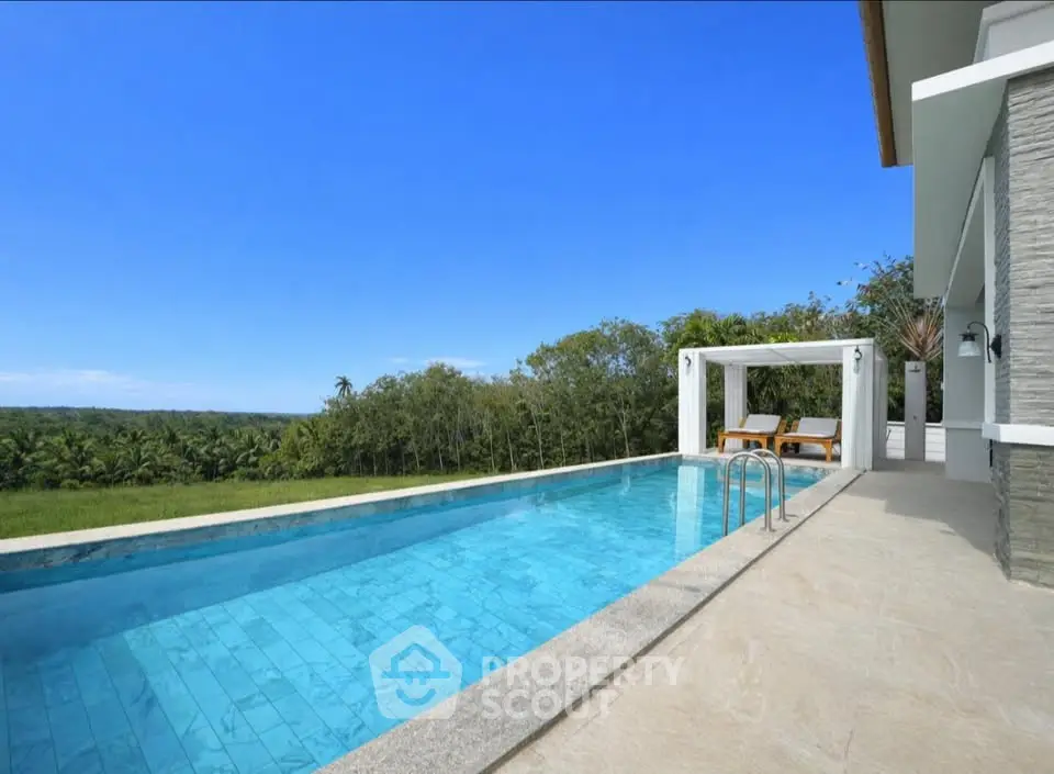 Luxurious property with stunning infinity pool and breathtaking panoramic views.