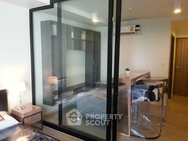 image_rental-8373659